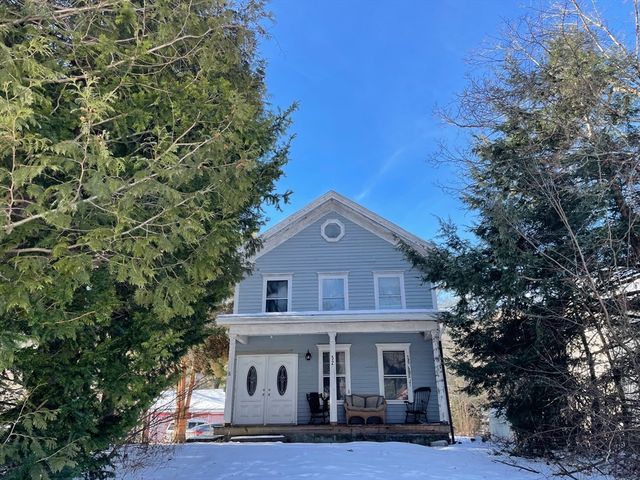 52 Middlefield Rd, Chester, MA 01011
