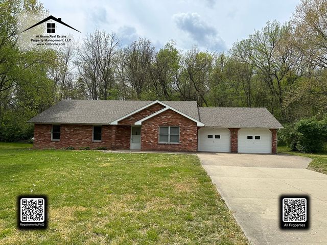 1308 Lecar Dr, Jefferson City, MO 65109