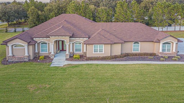 13102 Done Groven Dr, Dover, FL 33527