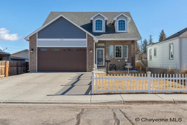 1517 Fremont Ave, Cheyenne, WY 82001