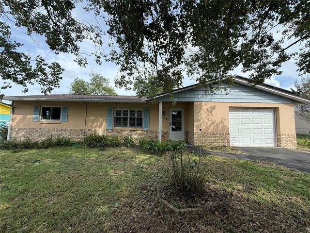 474 WINNERS CIRCLE, Lady Lake, FL 32159