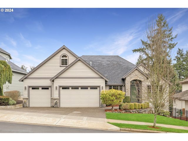 15529 SE Chelsea Morning Dr, Happy Valley, OR 97086