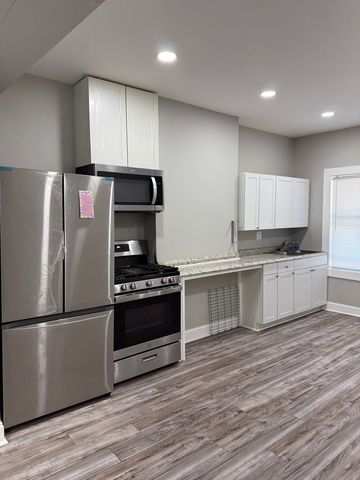 766 Kirkham St, Petersburg, VA 23803