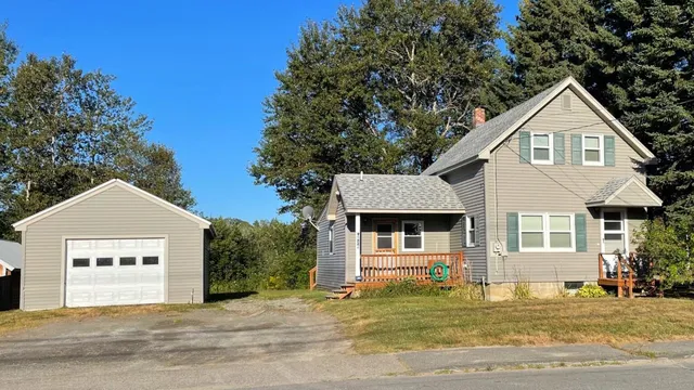 626 Main Street, Jackman, ME 04945