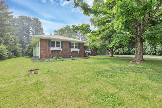6166 Douglas Dr NW, Canal Winchester, OH 43110