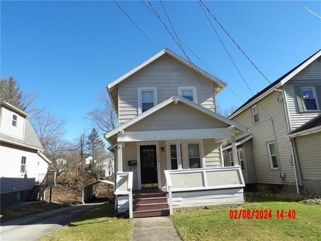 460 McConnell St, Grove City, PA 16127
