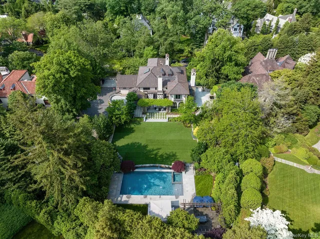 47 Masterton Road, Bronxville, NY 10708