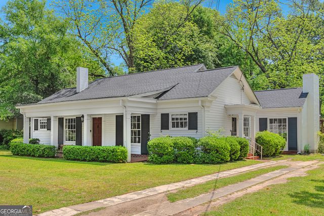 1304 Swift St, Perry, GA 31069