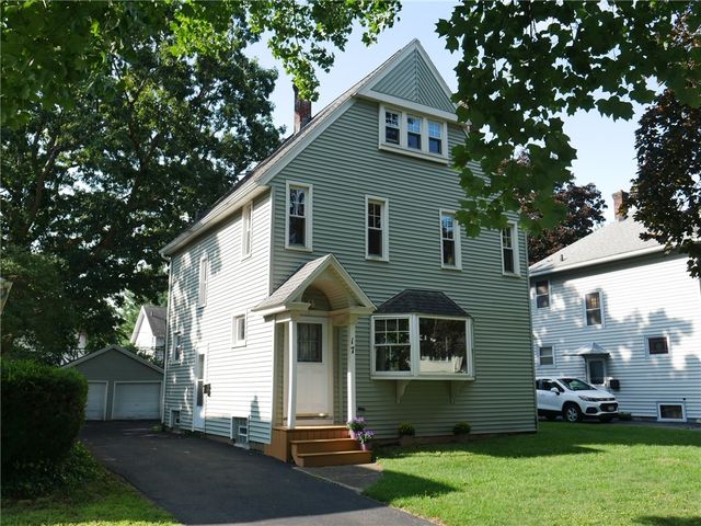 17 Leander Rd, Rochester, NY 14612