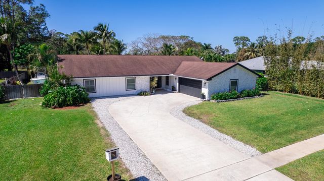 435 Old Country Rd S, Wellington, FL 33414