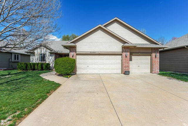 3234 N  Forest Lakes St, Wichita, KS 67205