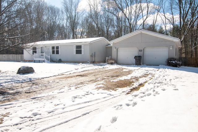 105 Ridgewood Trl, Delton, MI 49046