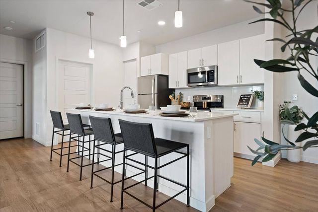 9240 E  Point Twenty Two Blvd #5-2033, Mesa, AZ 85212