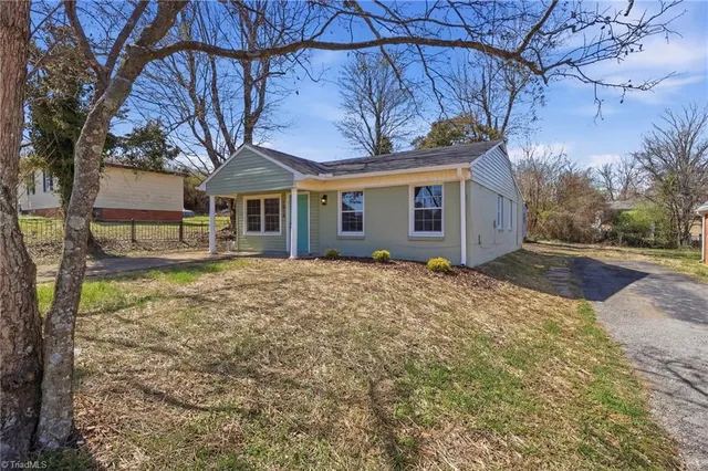 1014 Moody St, Greensboro, NC 27401