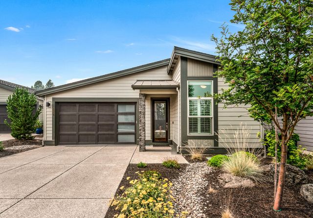 2647 NW Rippling River Ct, Bend, OR 97703
