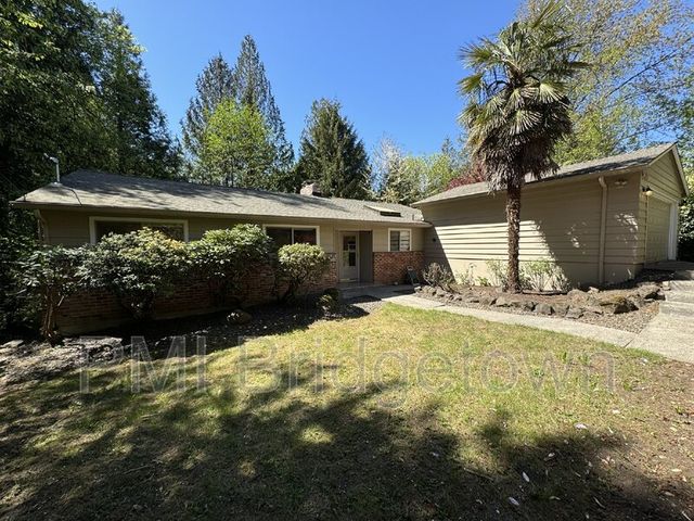 5733 SW Orchid Ct, Portland, OR 97219