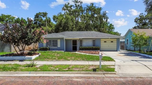 512 Richmond St, Dunedin, FL 34698
