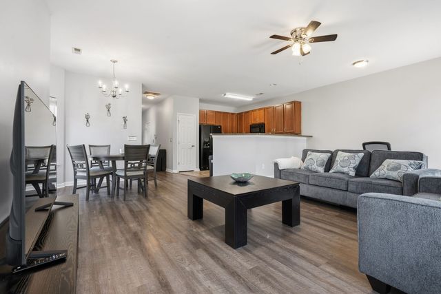1326 Stone Manor Dr, Raleigh, NC 27610