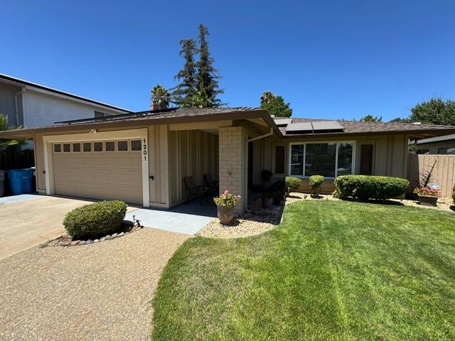 1201 Hobart Dr, Marysville, CA 95901