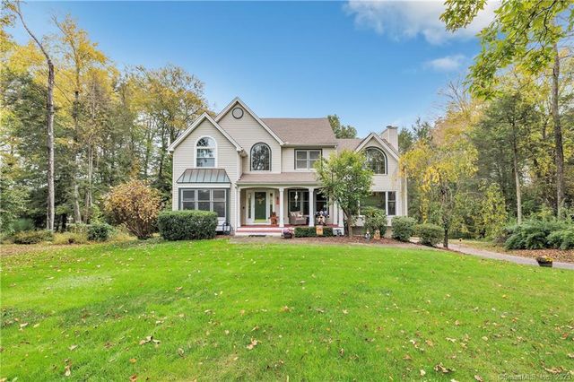 44 Colonial Ridge Dr, Gaylordsville, CT 06755
