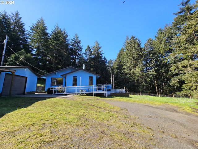 70662 Clifton Rd, North Bend, OR 97459