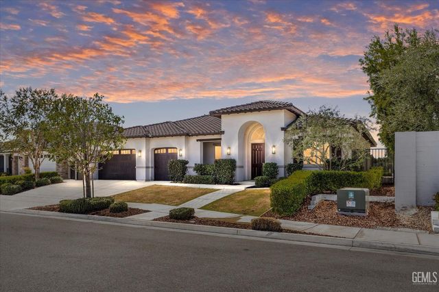 3615 Botanical Dr, Bakersfield, CA 93311