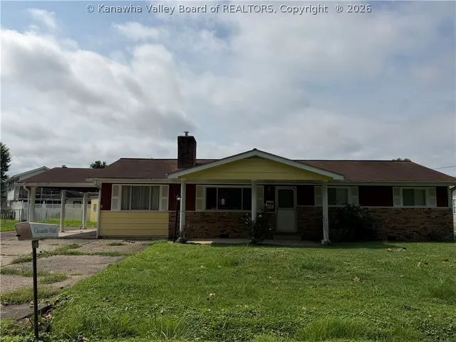 314 Ivywood St, Eleanor, WV 25070