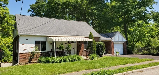 7204 Bernard Ave, Cincinnati, OH 45231