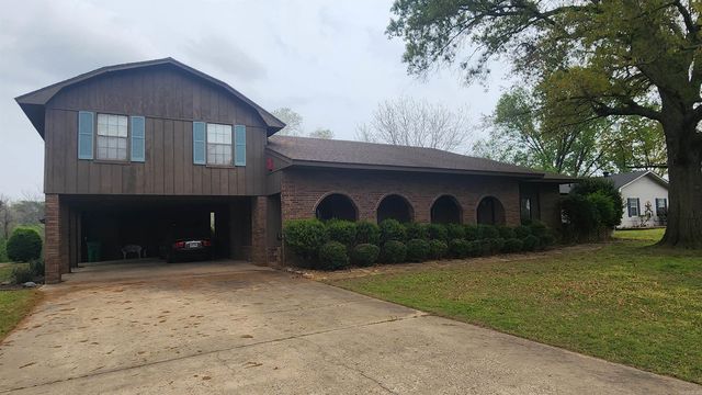 3111 Holiday Dr, White Hall, AR 71602