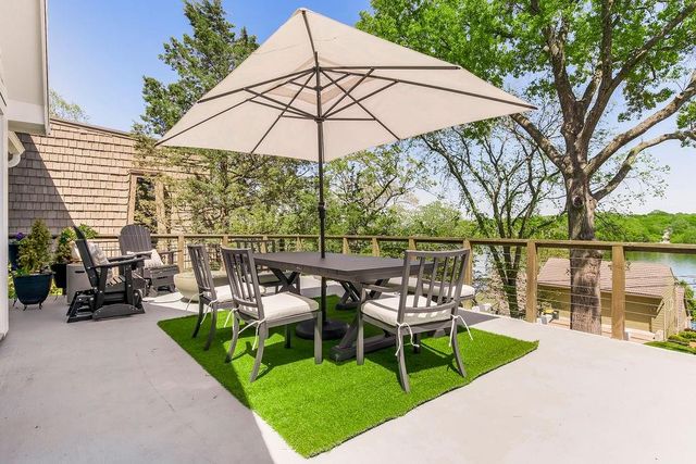 252 Apache Trl W, Lake Quivira, KS 66217