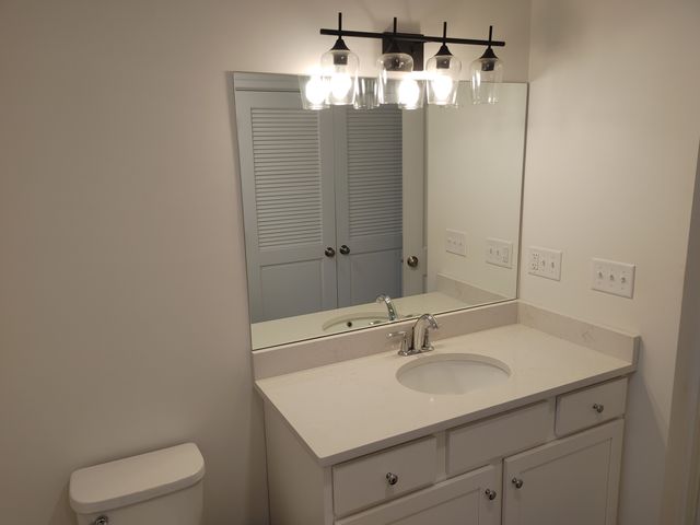 25 Emily Ln, Danville, NH 03819