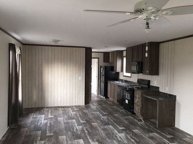 1705 Burnham Dr, Mishawaka, IN 46544