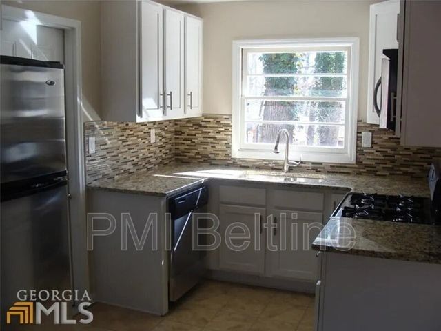 2881 Monterey Dr, Decatur, GA 30032