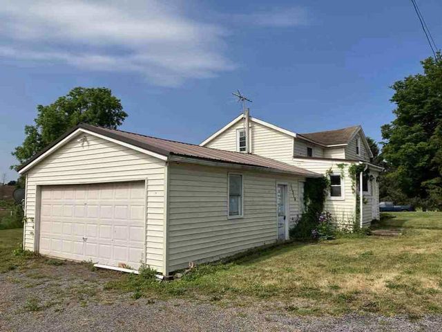 11510 Welch Rd, Clyde, NY 14433