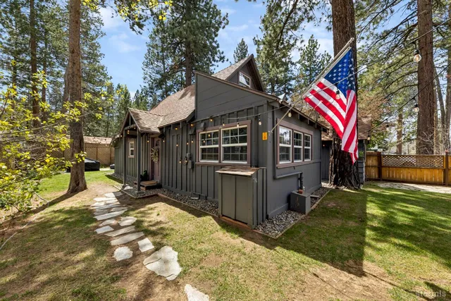 3780 Paradise Ave, South Lake Tahoe, CA 96150