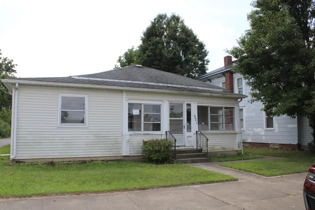 521 Harding Way E, Galion, OH 44833