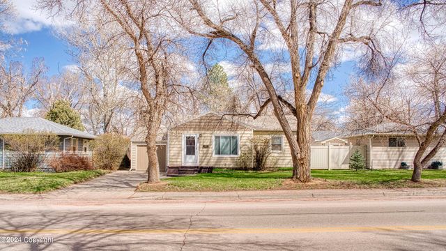 402 N  Brooks Ave, Gillette, WY 82716