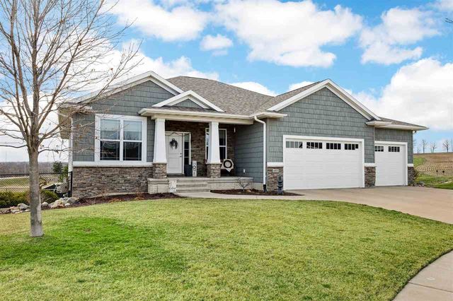 6803 Valley View Ct NW, Palo, IA 52324