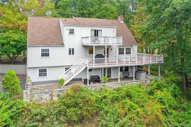 27 Old West Mountain Rd, Ridgefield, CT 06877