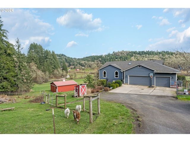 19960 SW Meadow View Dr, McMinnville, OR 97128