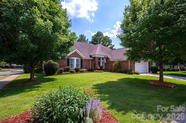 6103 Breckfield Ct, Charlotte, NC 28278