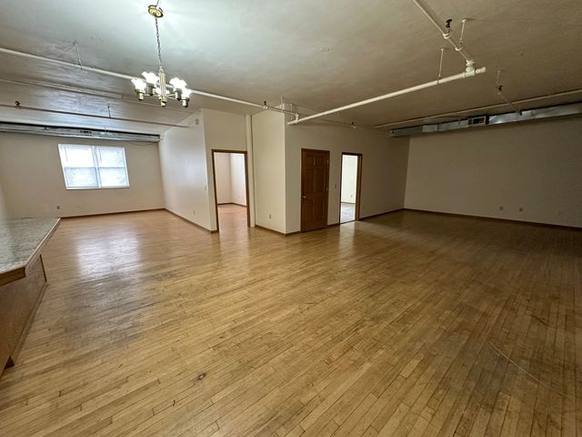 28 S  3rd St #8, Grand Forks, ND 58201