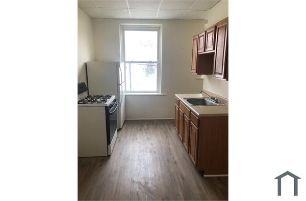 34 S  2nd St   #3, Duquesne, PA 15110