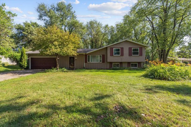 5047 Savannah Ave, Kalamazoo, MI 49048