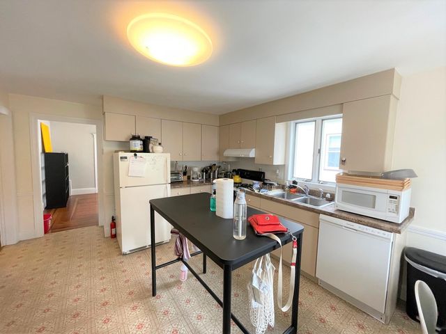 35 Pearson Rd   #1, Somerville, MA 02144
