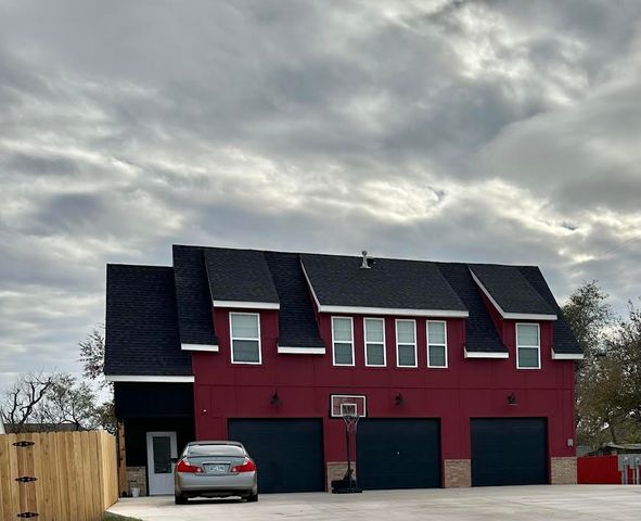 205 E  Oak Ave, Woodward, OK 73801