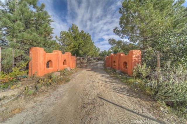 37440 Old Forest Rd, Anza, CA 92539