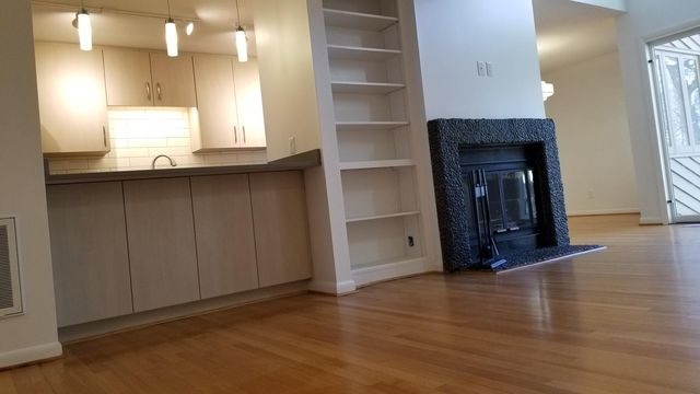 43 Stoneridge Rd, Durham, NC 27705