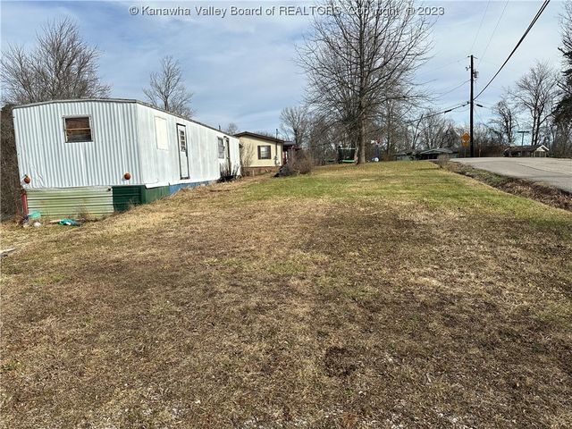 350 Midway Acres Dr, Ripley, WV 25271