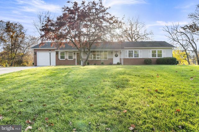 60 Russell Rd, Phoenixville, PA 19460